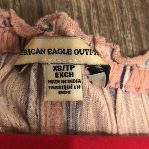 American Eagle Off the shoulder top! - Picture 4 of 4